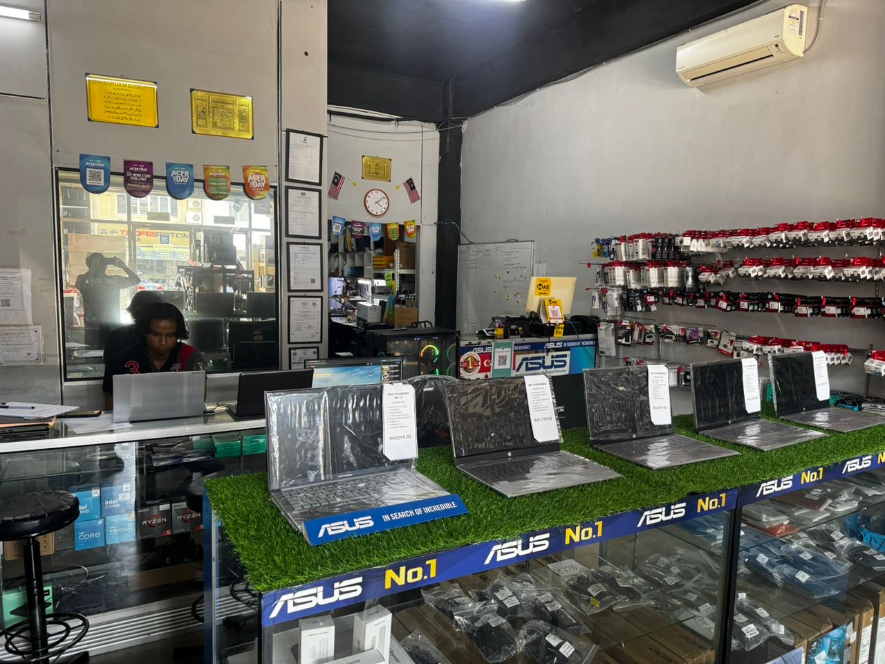 Laptop Baru